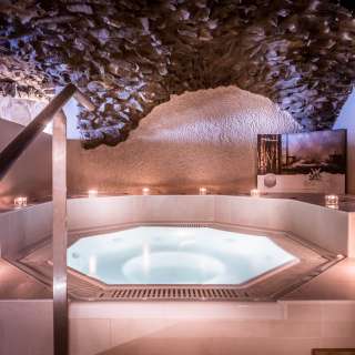 Discover the Pure Altitude Spa of Le Grand Aigle Hotel Spa Treat yourself to a wellness break in a mineral setting that will transport you to a world of its own